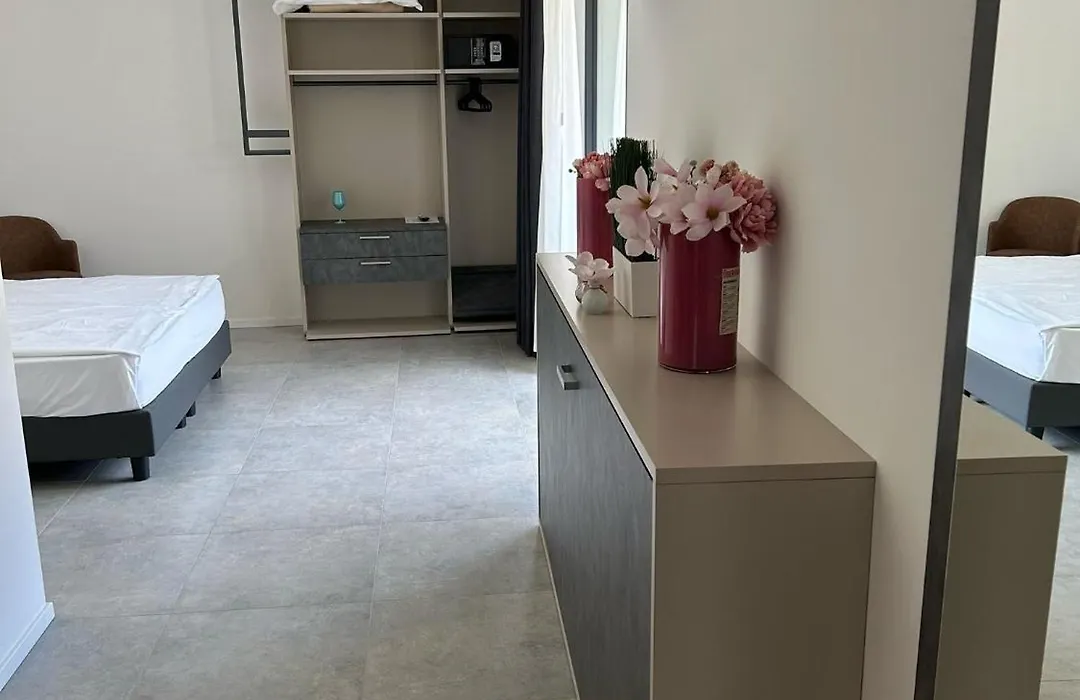 Villa San Zeno Rooms-1